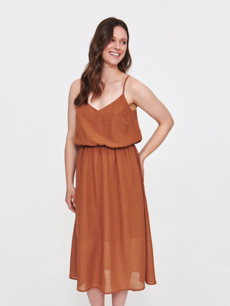 Ciemnobeżowa sukienka na ramiączkach 