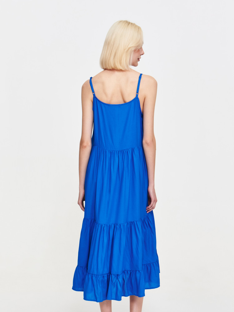 Zwiewna niebieska sukienka midi 