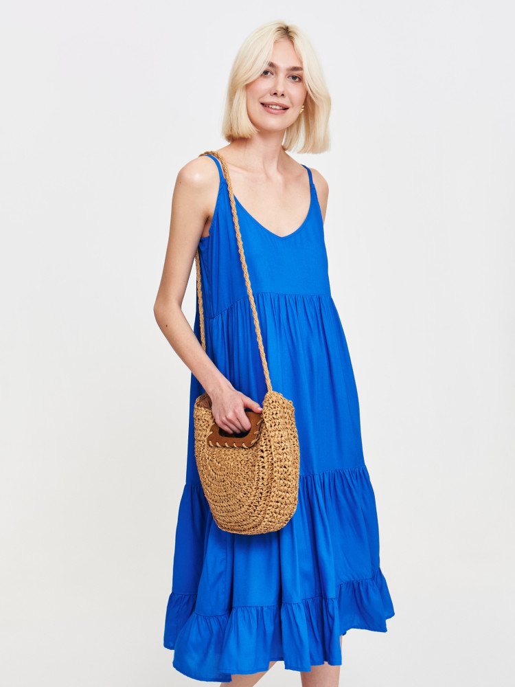 Zwiewna niebieska sukienka midi 