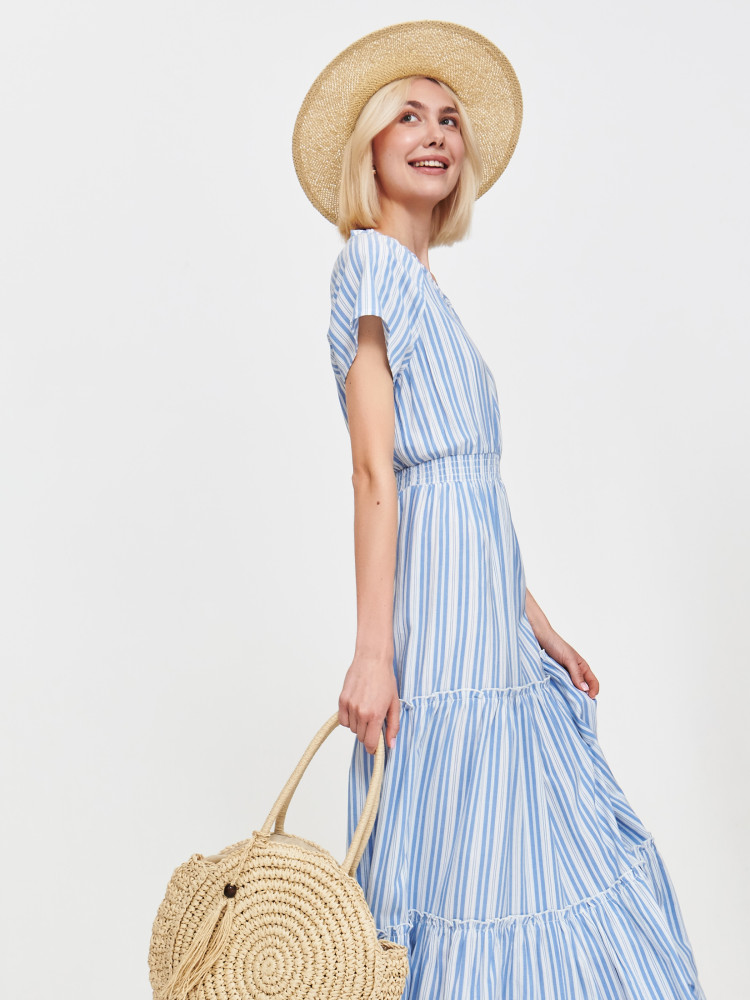 Sukienka maxi w paski 