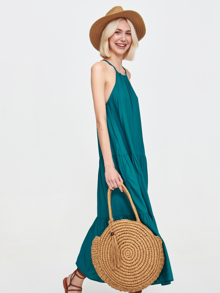 Zielona sukienka z dekoltem halter 