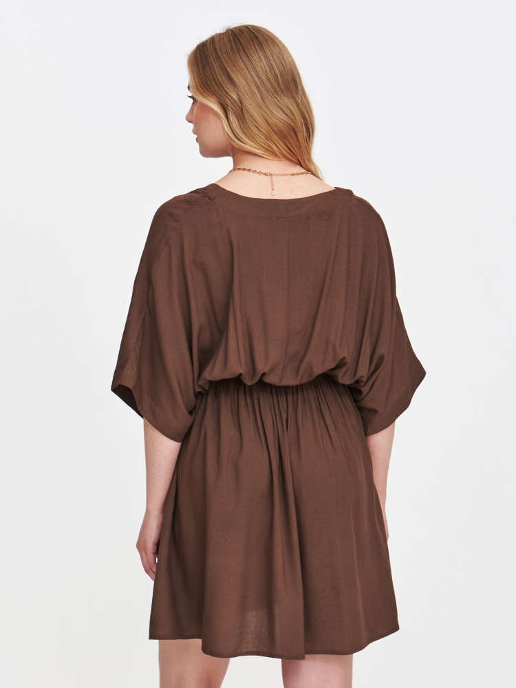 Zwiewna brązowa sukienka 