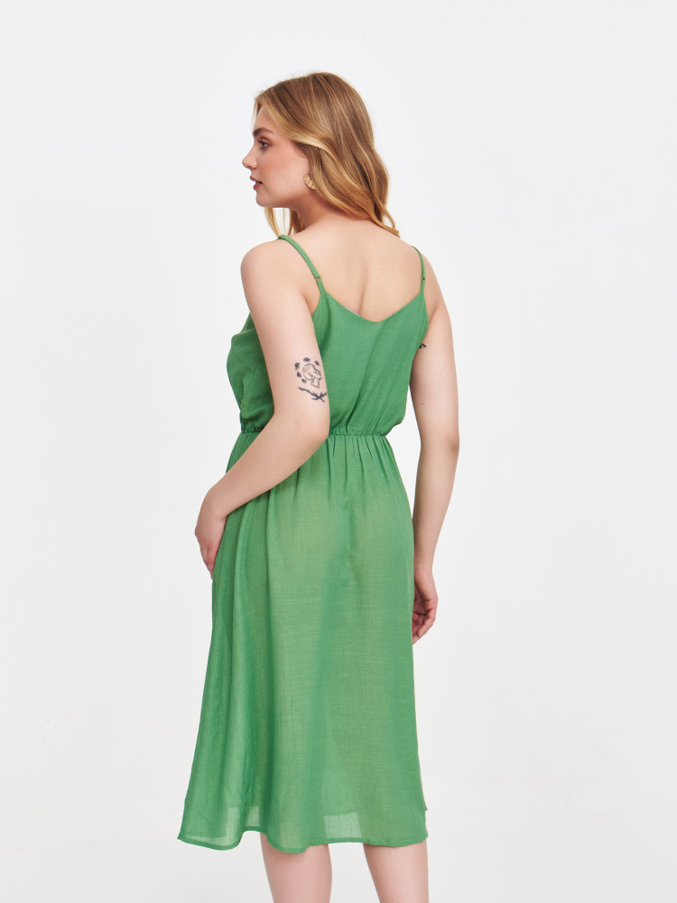 Zielona sukienka na ramiączkach 