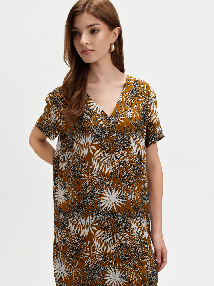 Sukienka o luźnym kroju z tropikalnym motywem 