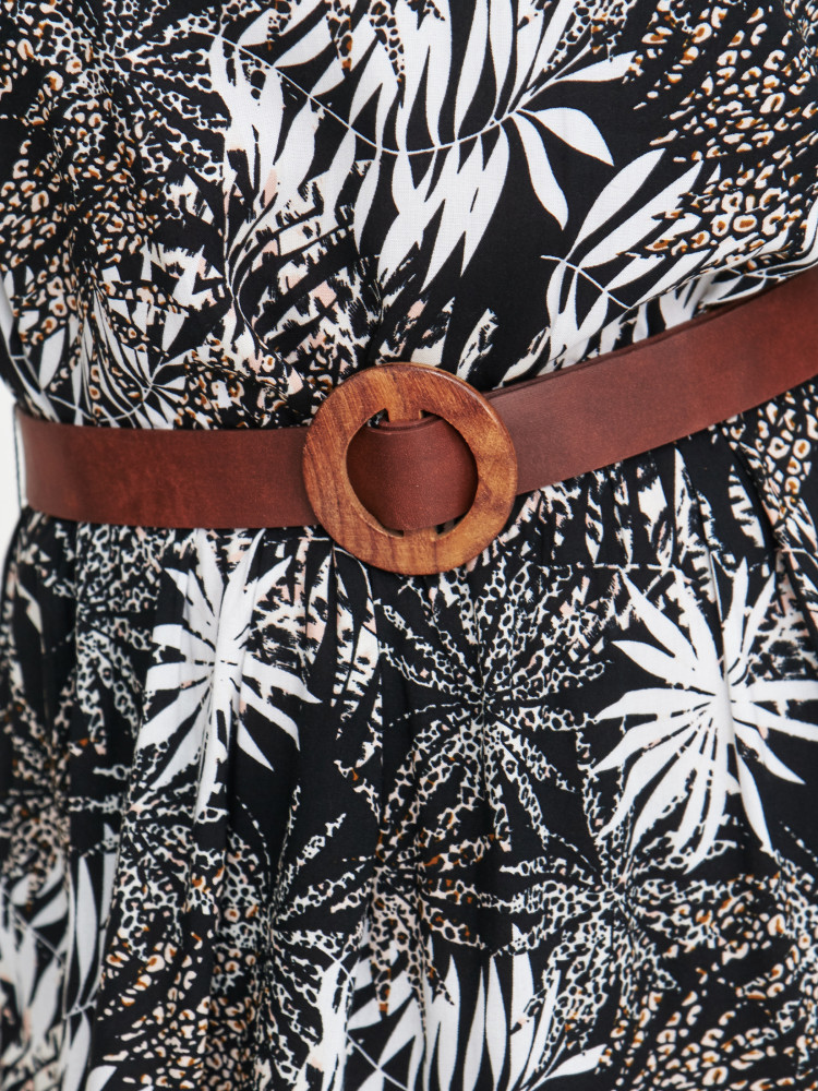 Długa sukienka z printem tropikalnym 