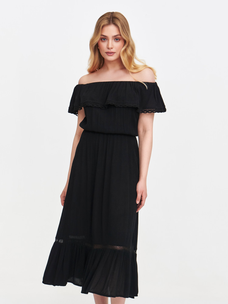 Czarna sukienka typu hiszpanka 