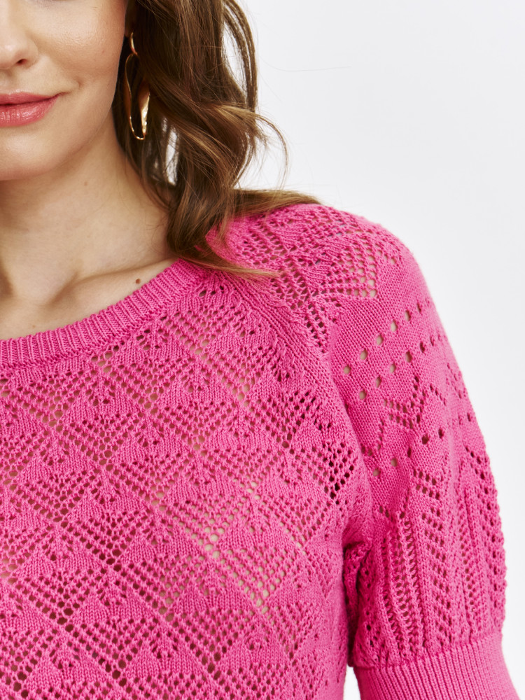Różowy szydełkowy sweter  Różowy szydełkowy sweter