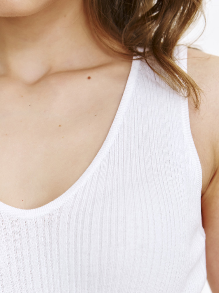 Top sweterkowy ze strukturą w prążek