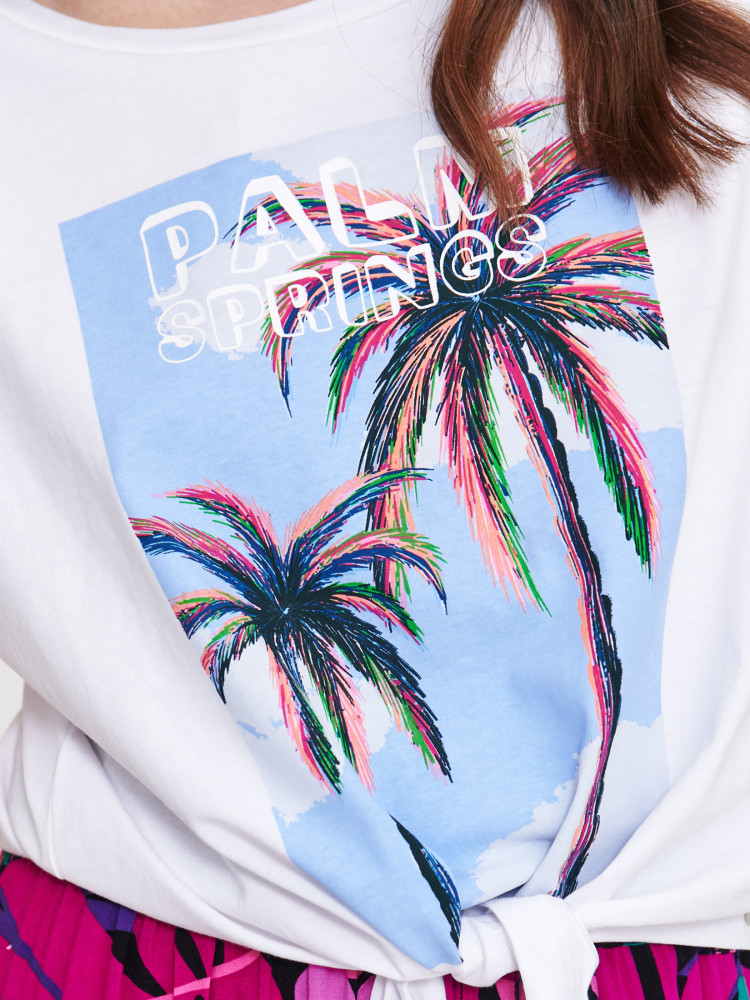 Biały top z nadrukiem 