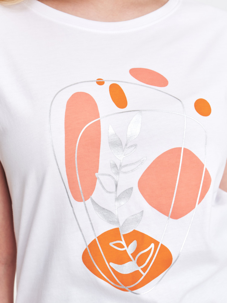 T-shirt z nowoczesnym nadrukiem 