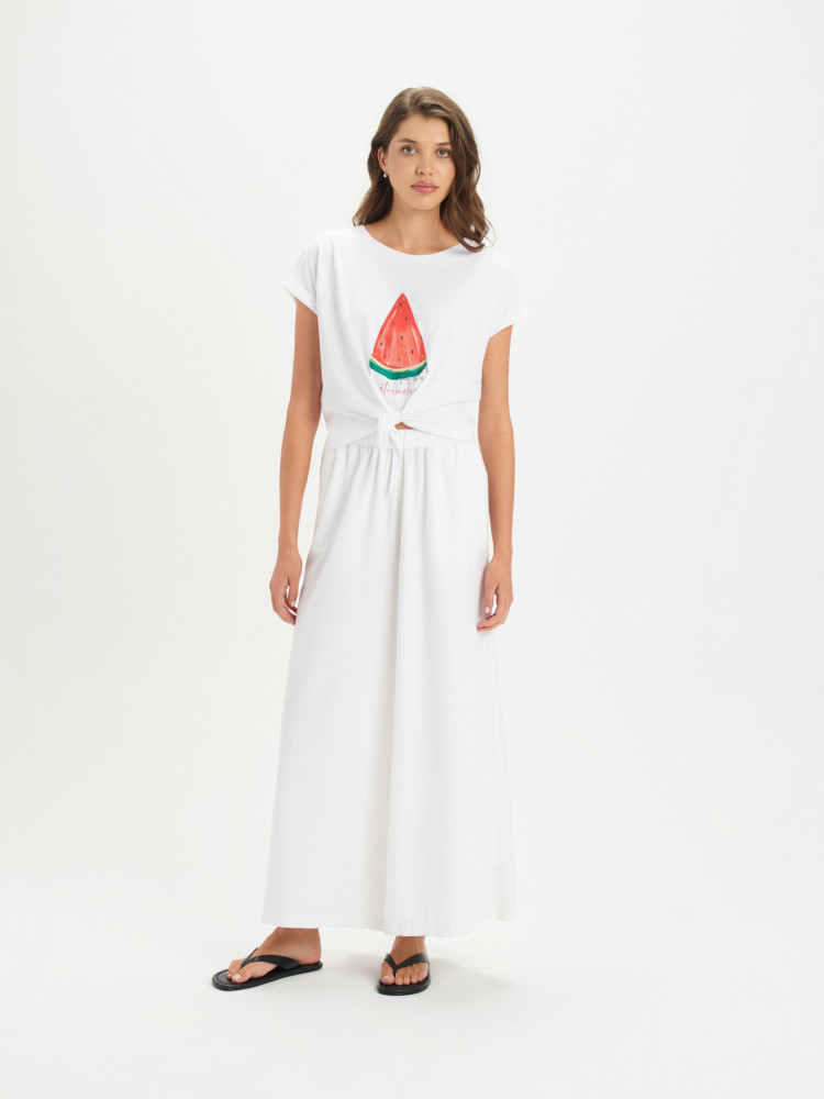 T-shirt z barwnym motywem 