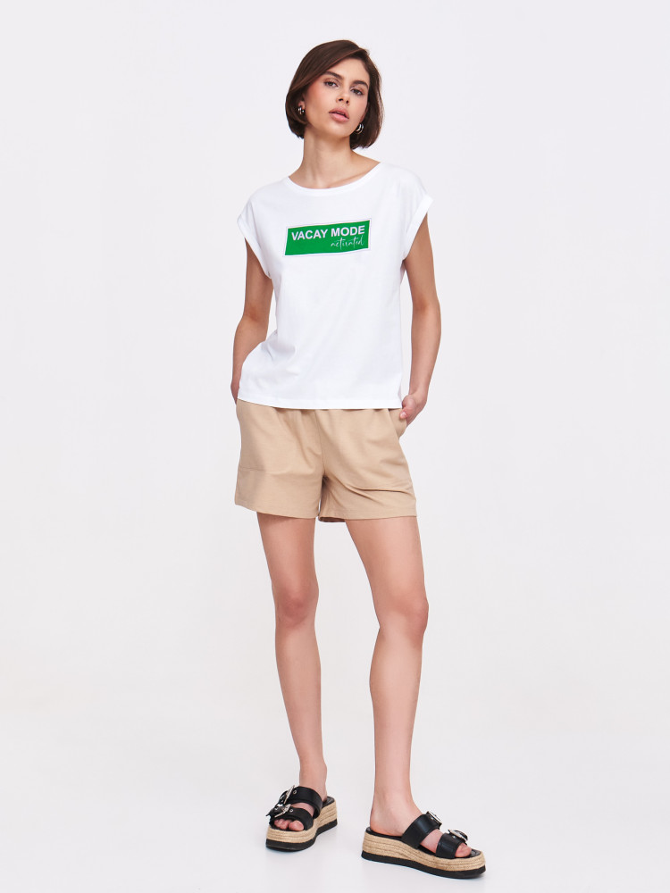 T-shirt z wakacyjnym motto 
