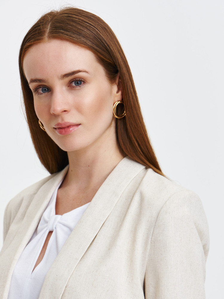 Beżowy żakiet z domieszką lnu 