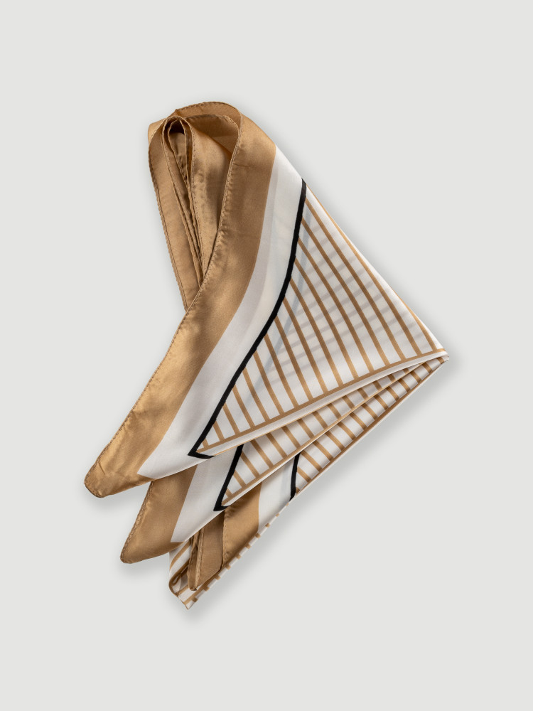 Beżowa apaszka w paski 