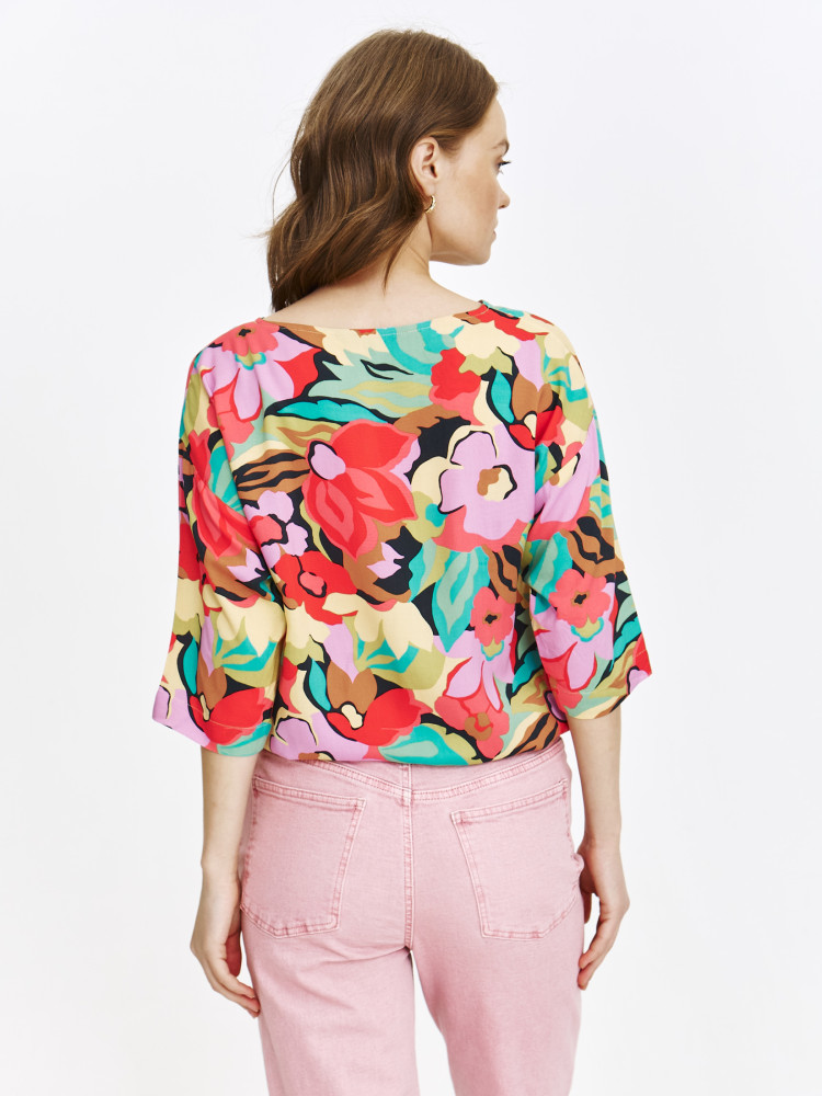 Bluzka w kwiaty ze ściągaczem u dołu 