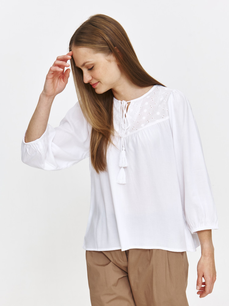 Romantyczna bluzka z haftem w stylu boho 