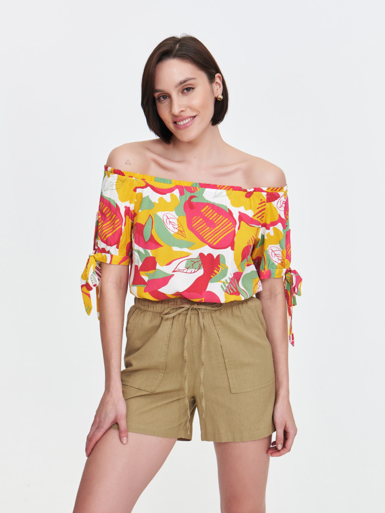 Kolorowa bluzka z odkrytymi ramionami  Kolorowa bluzka z odkrytymi ramionami