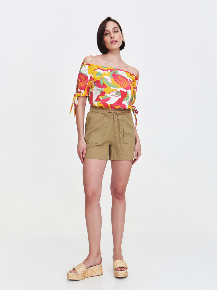 Kolorowa bluzka z odkrytymi ramionami  Kolorowa bluzka z odkrytymi ramionami