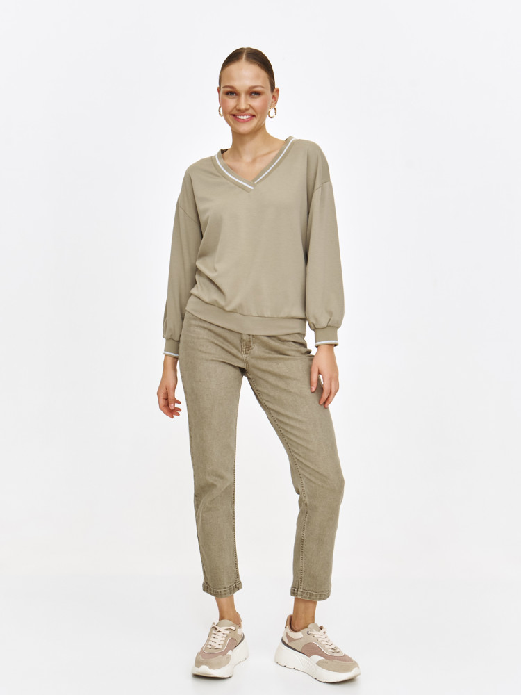 Jasnooliwkowa bluza z dekoltem w V