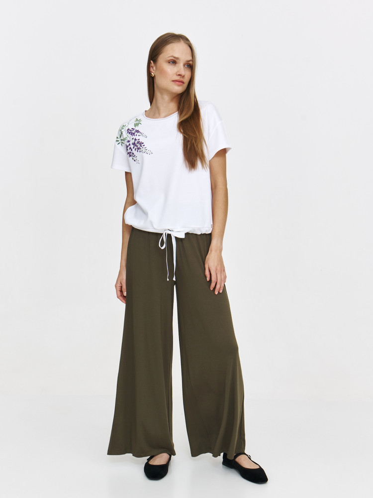 Biała bluza z printem 