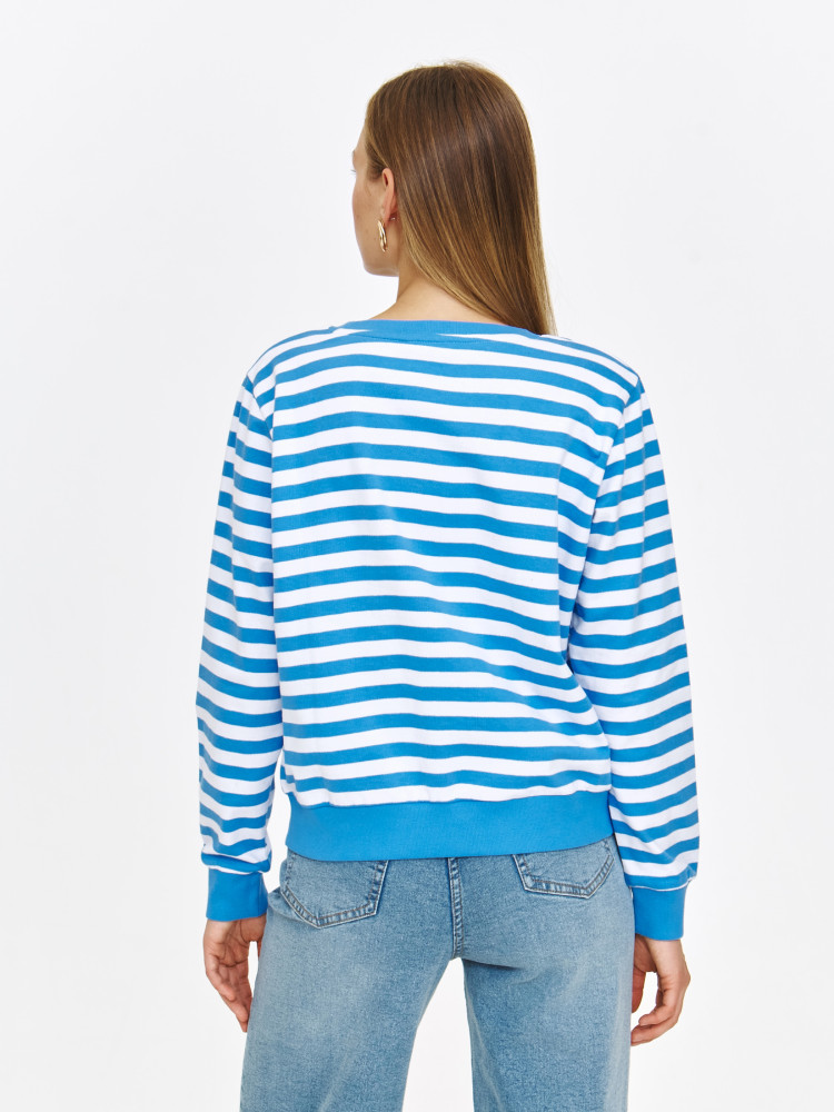 Basicowa bluza w niebieskie paski z subtelnym napisem 