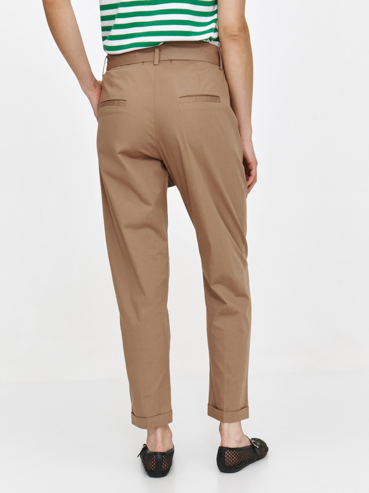 Spodnie z wiązaniem w pasie w kolorze ciemnego beżu 