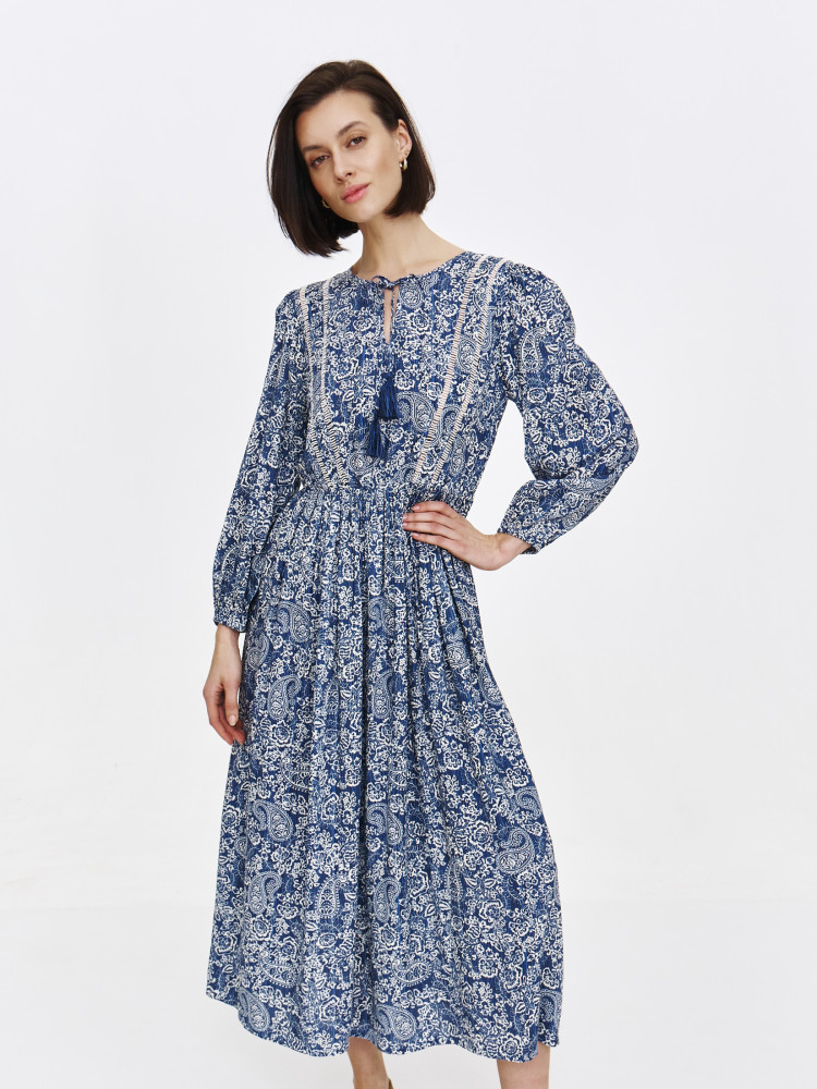 Sukienka maxi we wzory w stylu boho  Sukienka maxi we wzory w stylu boho