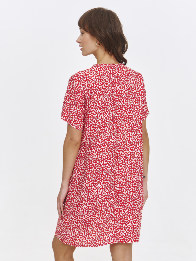 Sukienka o prostym kroju z printem w kwiaty  Sukienka o prostym kroju z printem w kwiaty