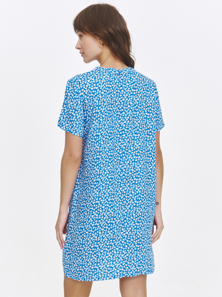 Niebieska sukienka z printem w drobne kwiaty  Niebieska sukienka z printem w drobne kwiaty