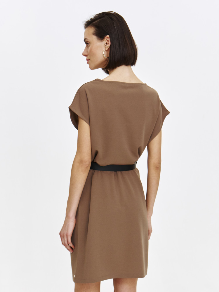 Tkaninowa mini sukienka z paskiem 