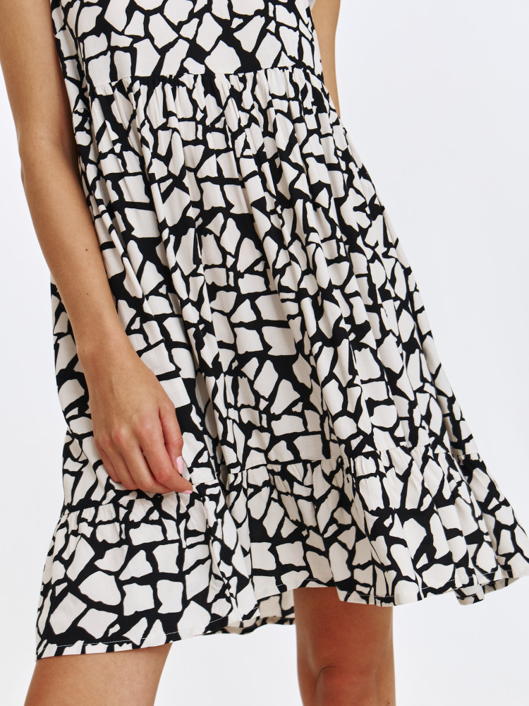 Casualowa sukienka o trapezowym kształcie 