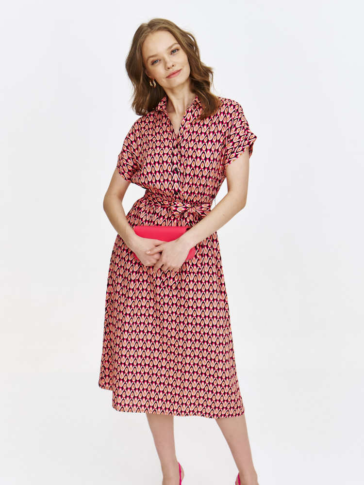 Wzorzysta szmizjerka o długości midi 