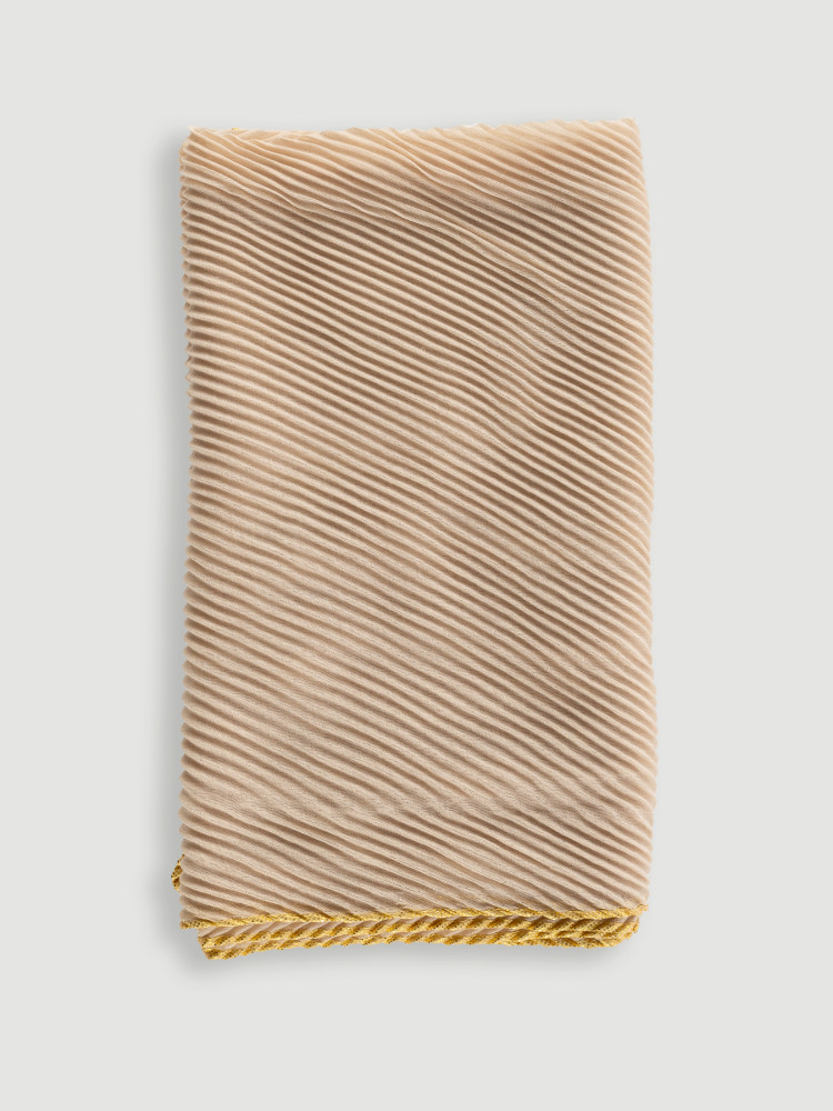 Beżowa apaszka z plisowaną fakturą 