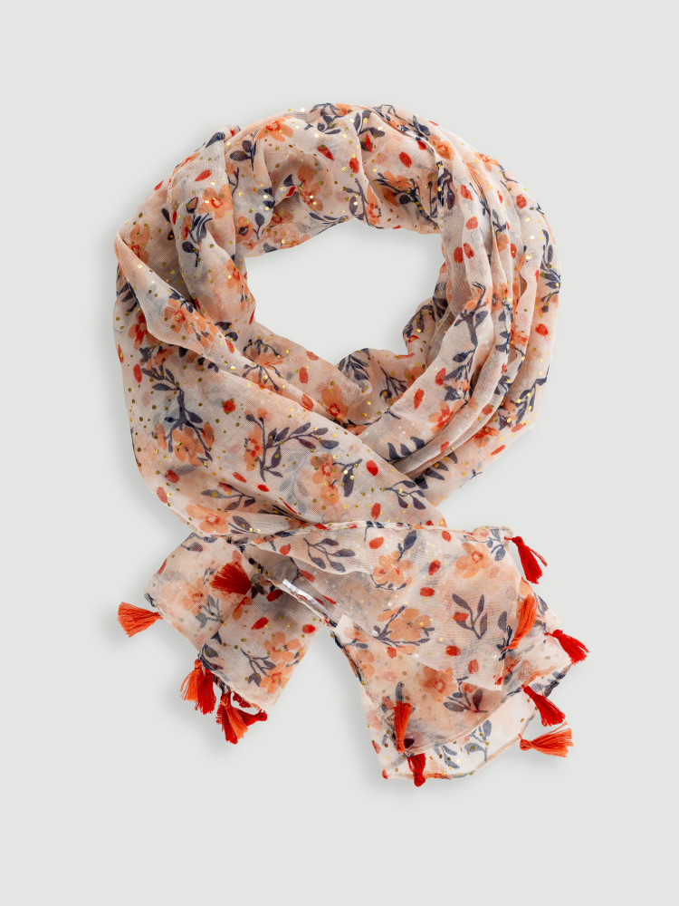 Zwiewny szal z frędzlami 