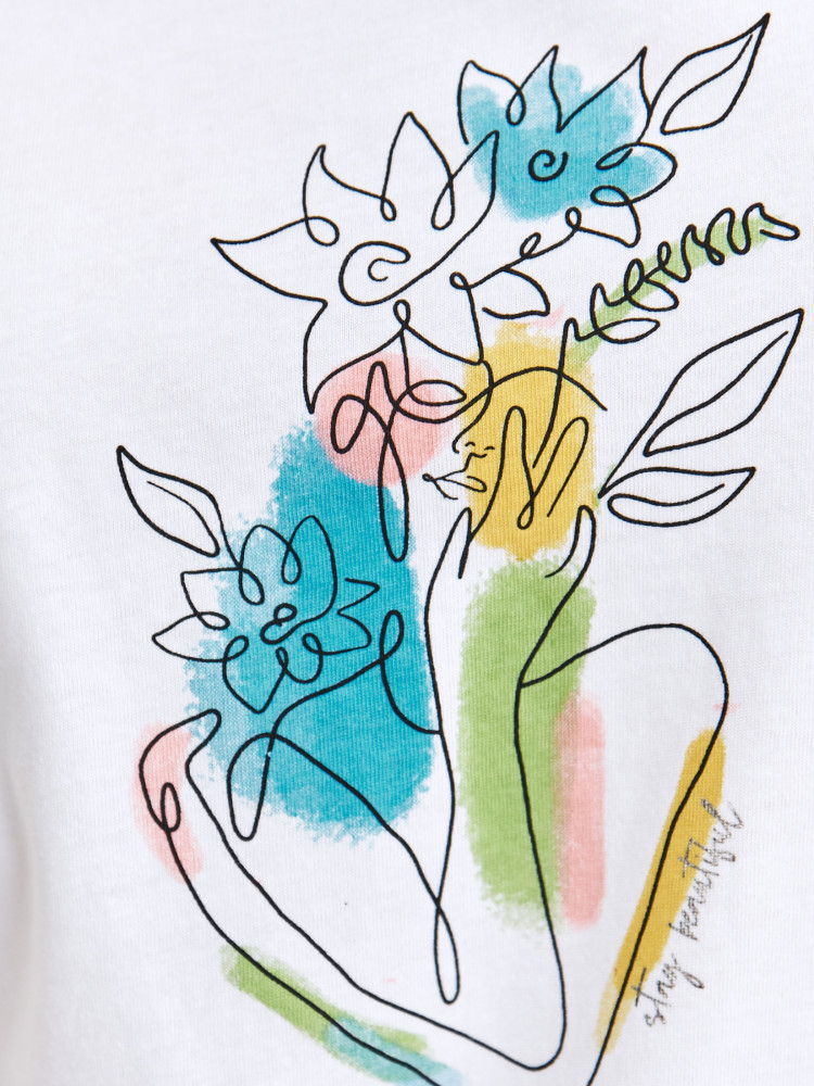 T-shirt bawełniany z efektownym printem 