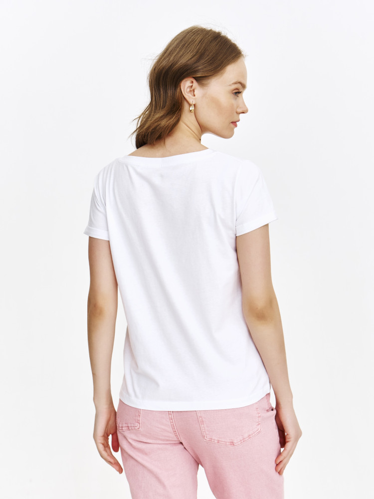 T-shirt bawełniany z efektownym printem 