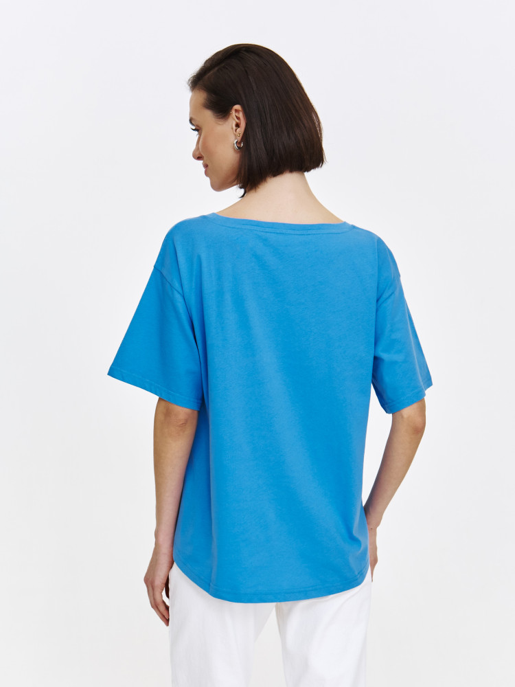 Niebieski T-shirt z boho kieszonką 