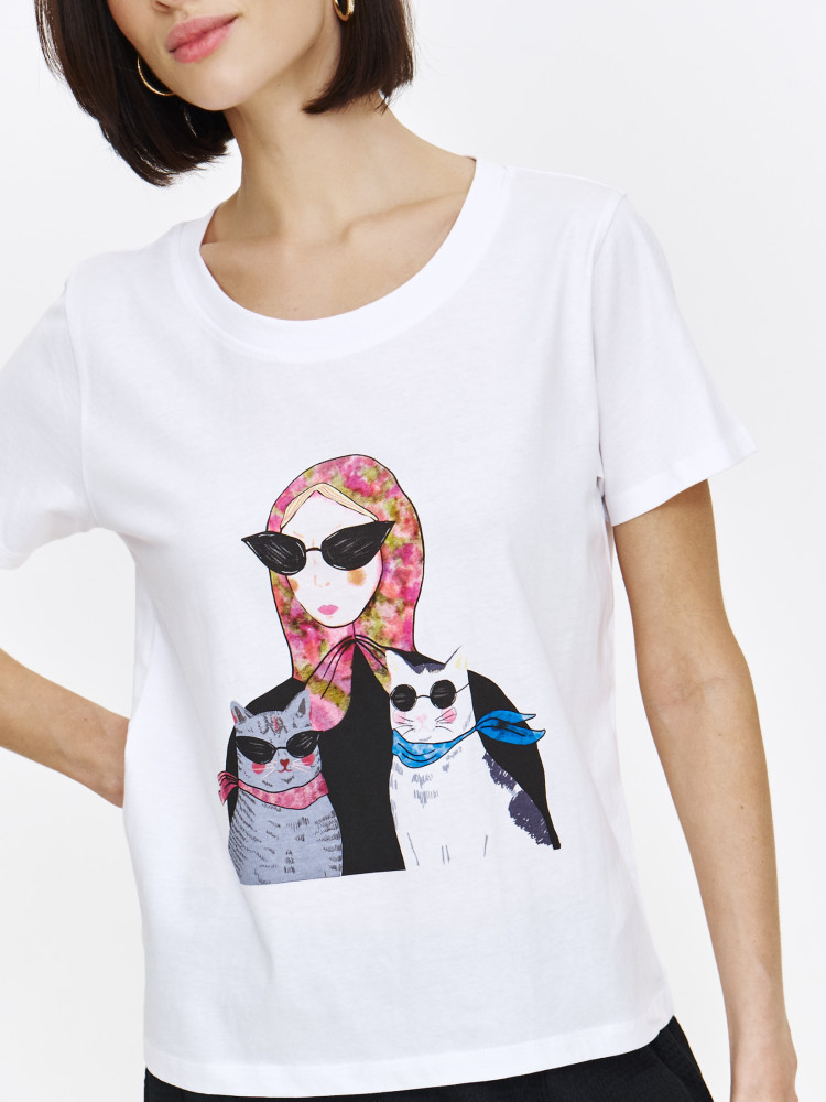 Stylowy top z grafiką