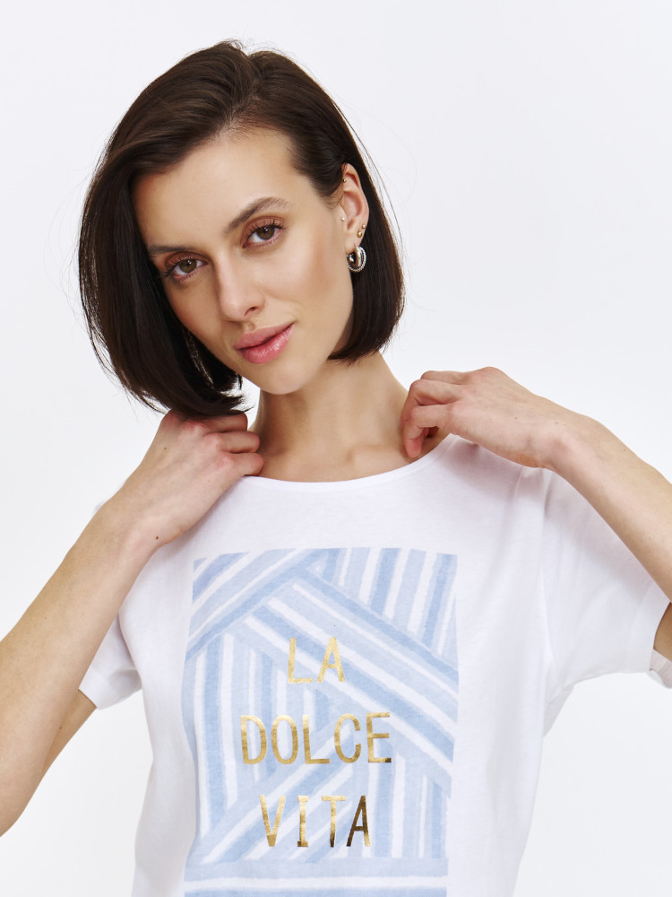 Biały top ze złotym napisem 