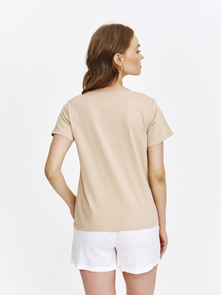 Beżowy t-shirt ze złotym napisem  Beżowy t-shirt ze złotym napisem
