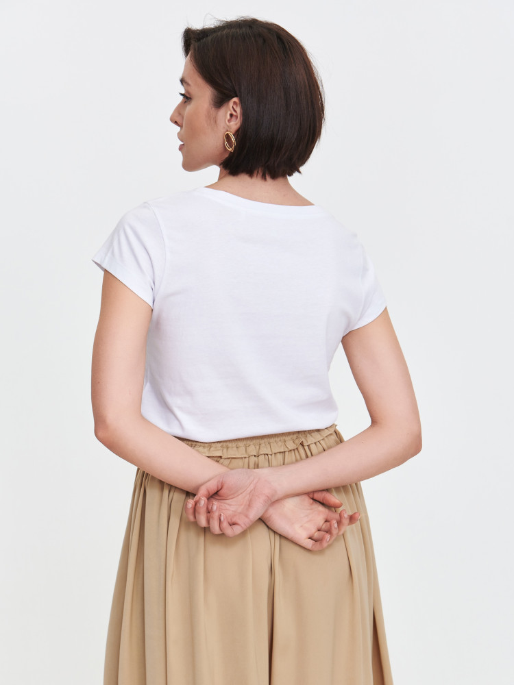 Biały top z grafiką na przodzie 