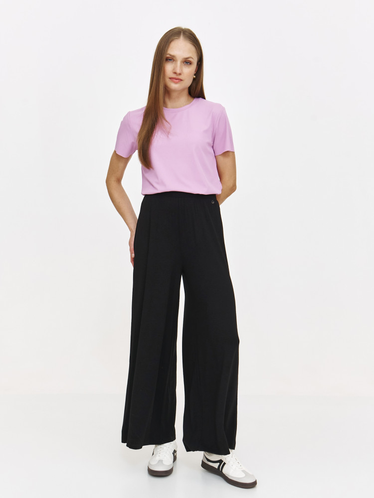 Fioletowy T-shirt ze strukturą w prążek 