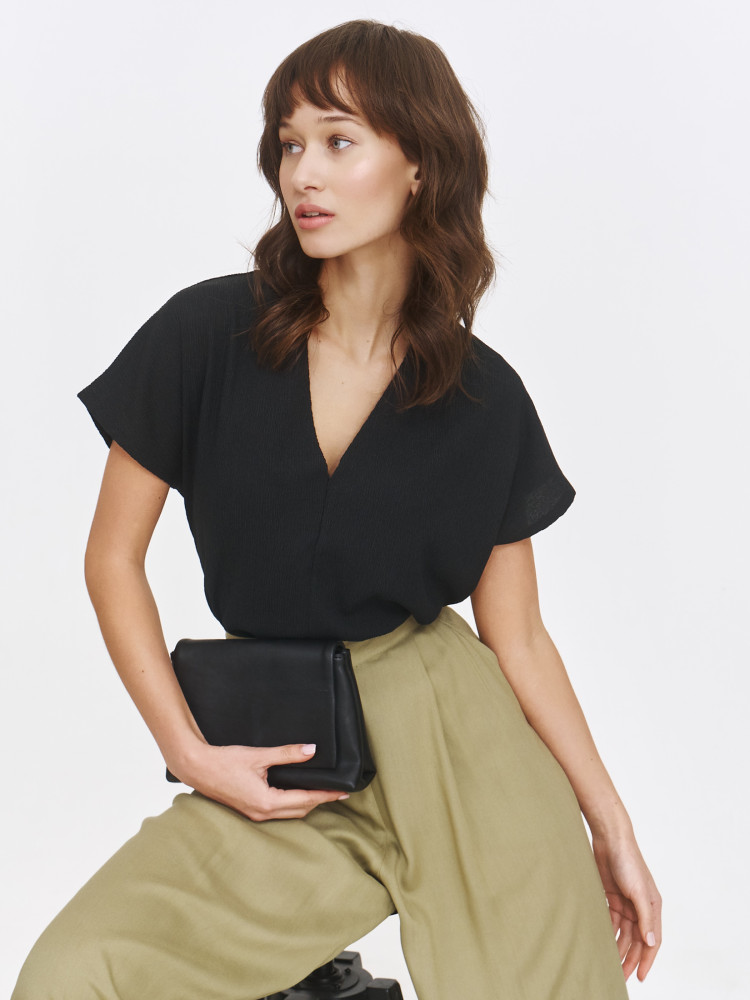 Casualowy top z dekoltem v-neck 