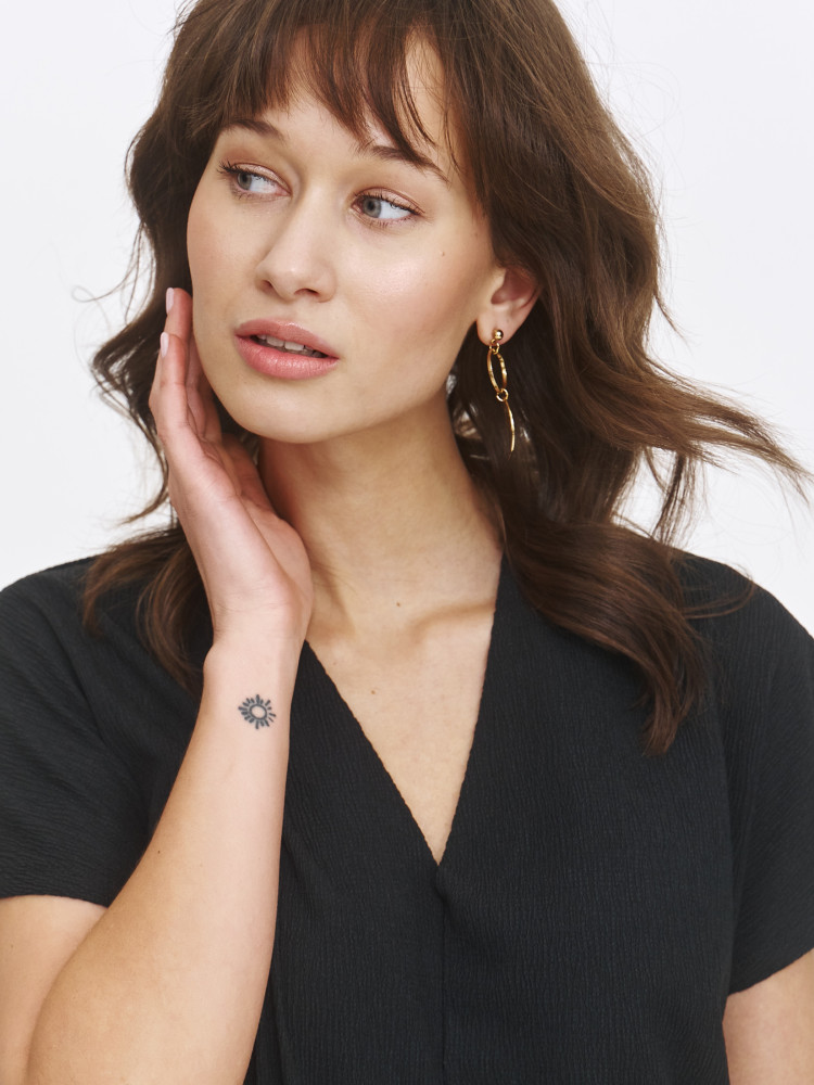 Casualowy top z dekoltem v-neck 