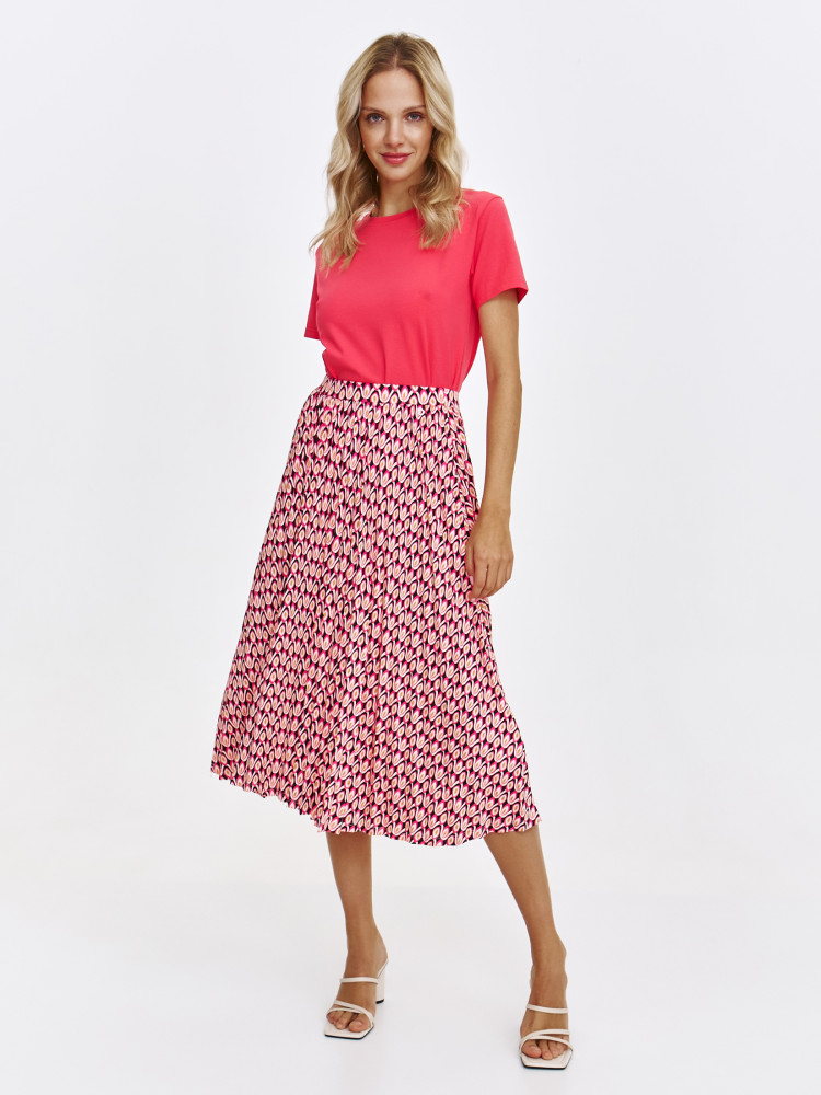 Czerwony t-shirt z krótkim rękawem 