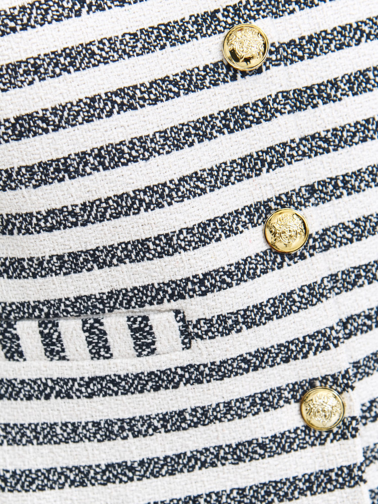 Elegancki żakiet w paski z tkaniny żakardowej 