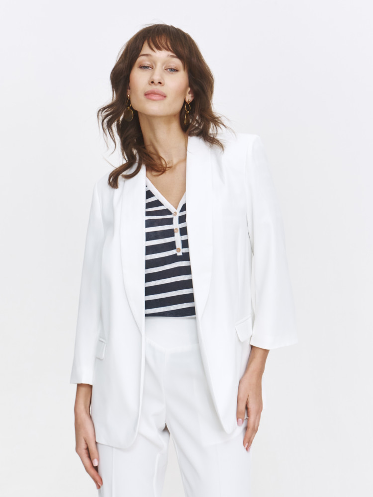 Biała marynarka z klapami 