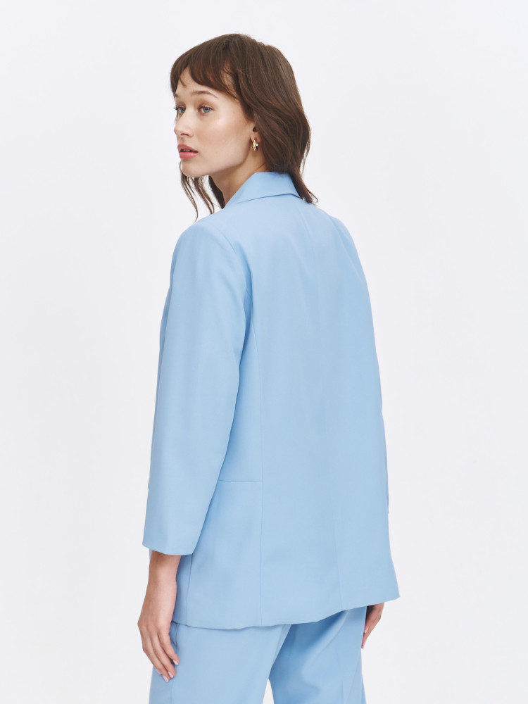 Błękitna marynarka z klapami 