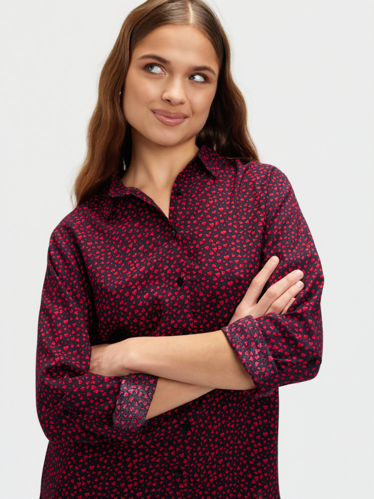 Czerwona koszula z nadrukiem 