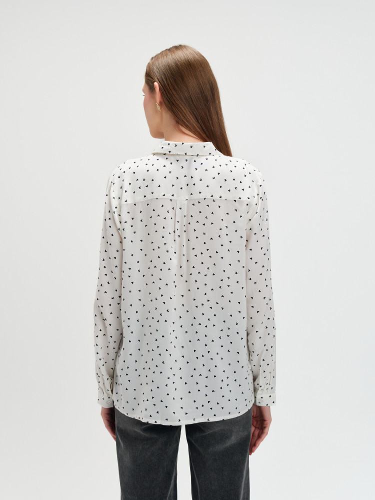 Koszula w czarne serduszka 